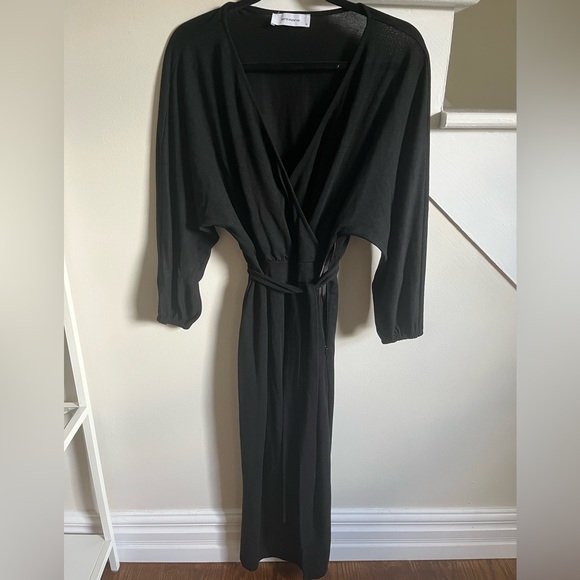 White Valentine Black Dress - Picture 3 of 4